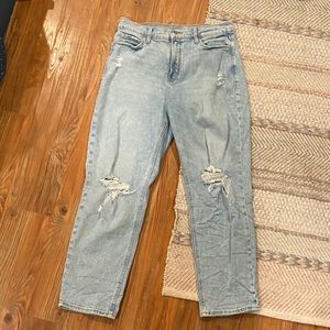 Old Navy High Rise Mom Jean